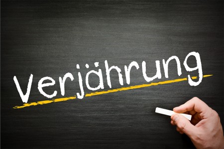 Verjährung auf eine Tafel mit Kreide geschrieben